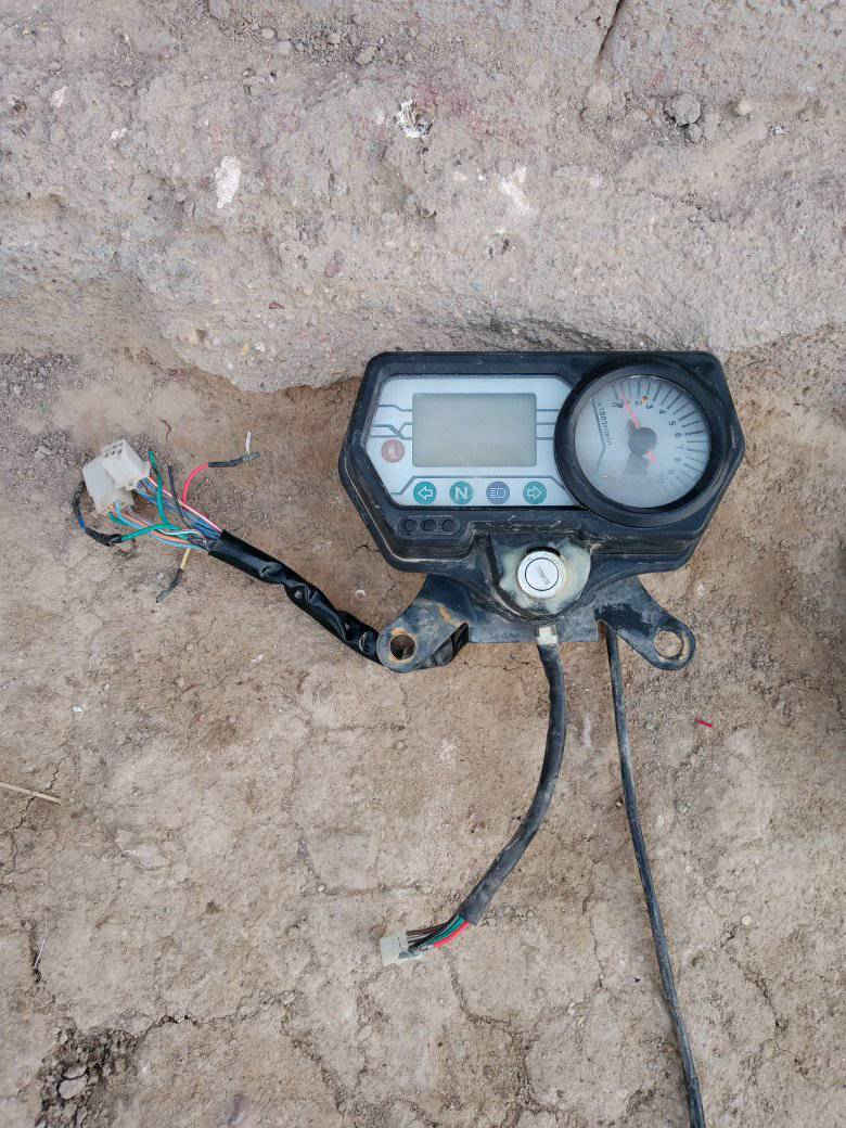 تانكي مال ايرانيه + عداد مال دراجه كلهن ب 20


**إذا كنت صاحب هذا الإعلان وتريد حذفه لأي سبب، رجاءا أرسل رسالة إلى الدعم الفني**