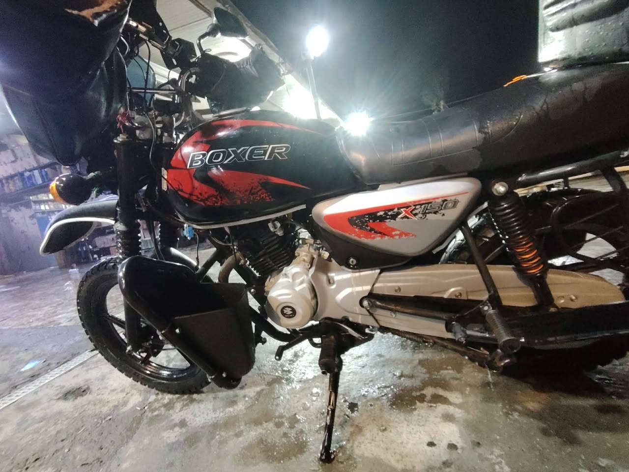 سلام عليكم دراجه البيع بوكسر موديل 24شرط الفحص برغي ممفتوح بيه رقم اربيل بأسمي دراجه سعر مليونين وربع وبيه مجال الشراي يتواصل وياي عل رقم او مراسله *********** مكاني بغداد حي العدل
