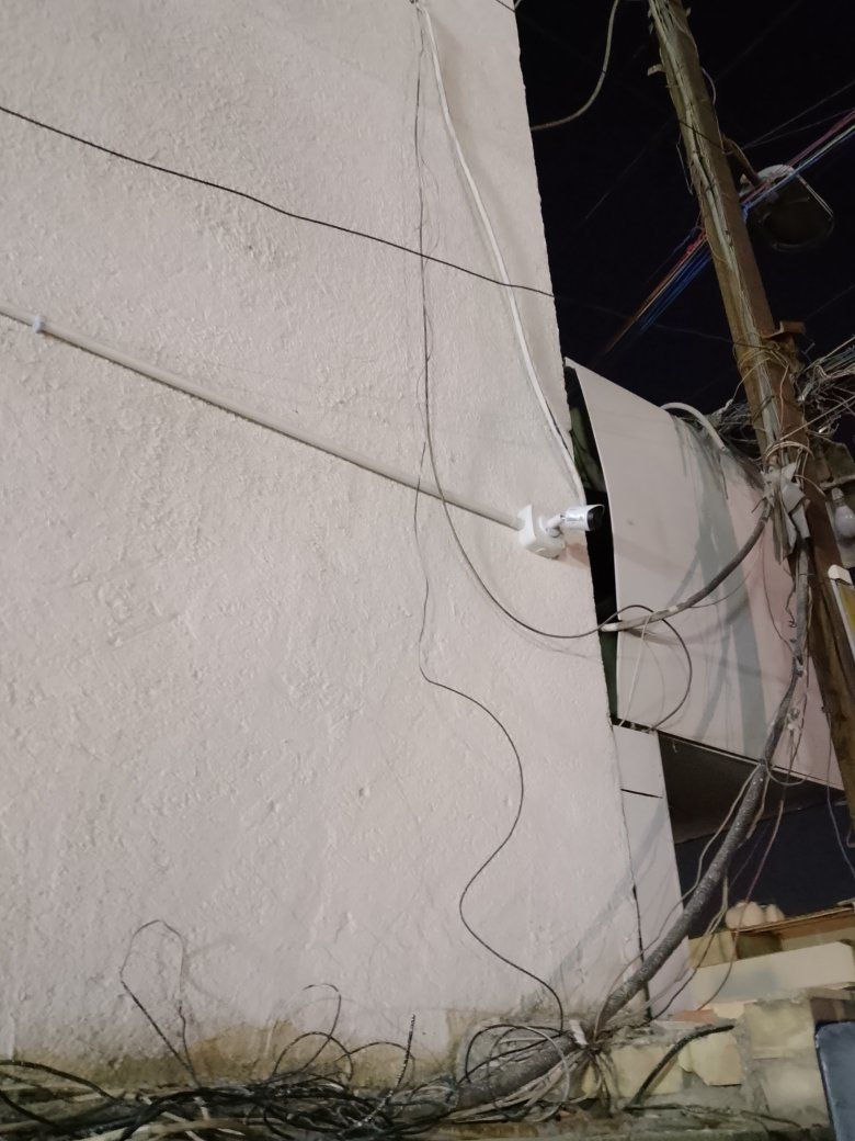 البيع وتنصيب كامرات مراقبه بدقه عاليه 
العنوان بغداد حي الجامعه 
رقم الهاتف ***********
