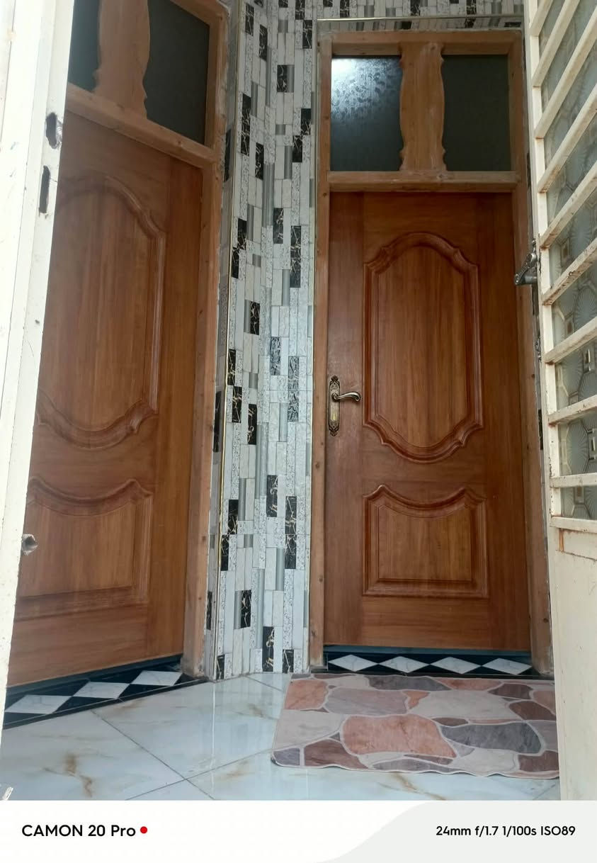 بيت للبيع حي الربيع المساحه ٤٠٠ متر قرب الشارع العام * والمدرسه البناء حديث طابوق ٢٠٢٣ السعر ٦٠ مليون]]] وبيه مجال ويرهم مراوس بقطعه وفرق السعر للاتصال على الرقم ***********وات ساب ***********
