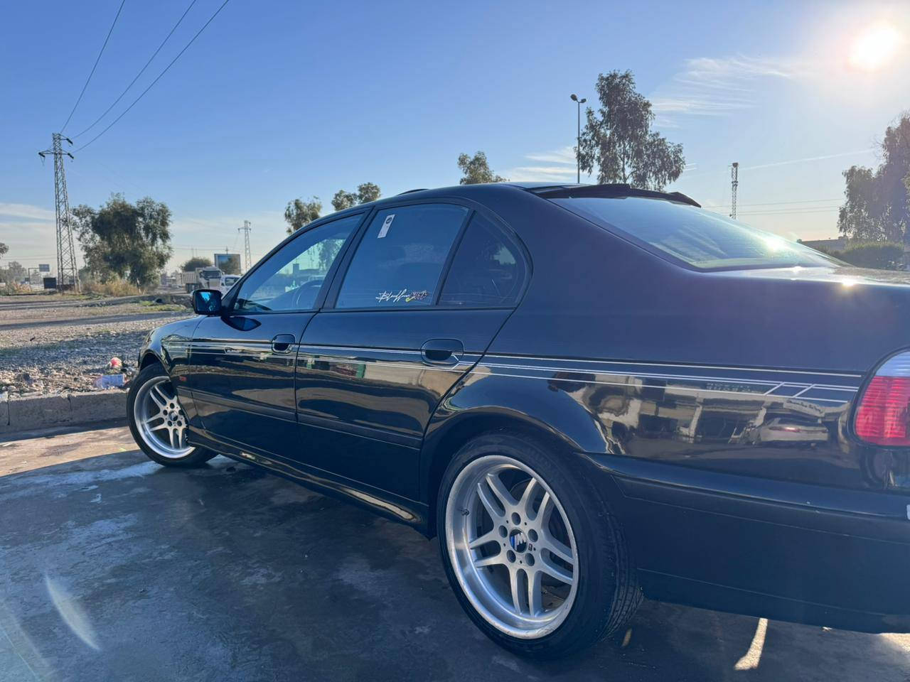 البيع فقط بيم سقر E39 موديل 2000 رقم اربيل منتهي شرط تحويل عليها غرامه 300 الف ريجع ورا معامله سبوغ عام جماليه بي فقط جاملغ سكن ضربه بسيط كير محرك شرط سعر 95 مجال قليل مكان كركوك داقوق رقم موبايل ***********
