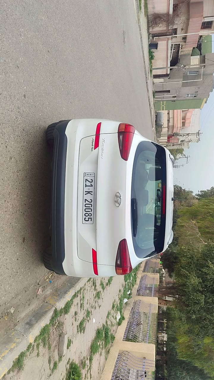 السلام عليكم 
توكسان للبيع او مراوس 
موديل 2019
بدون صبغ بيه مكانين تعديل اصغار
ماشيه 139كيلو متر
فول عدا بانوراما 
سنويه الحد2029
مكاني كركوك 
***********
