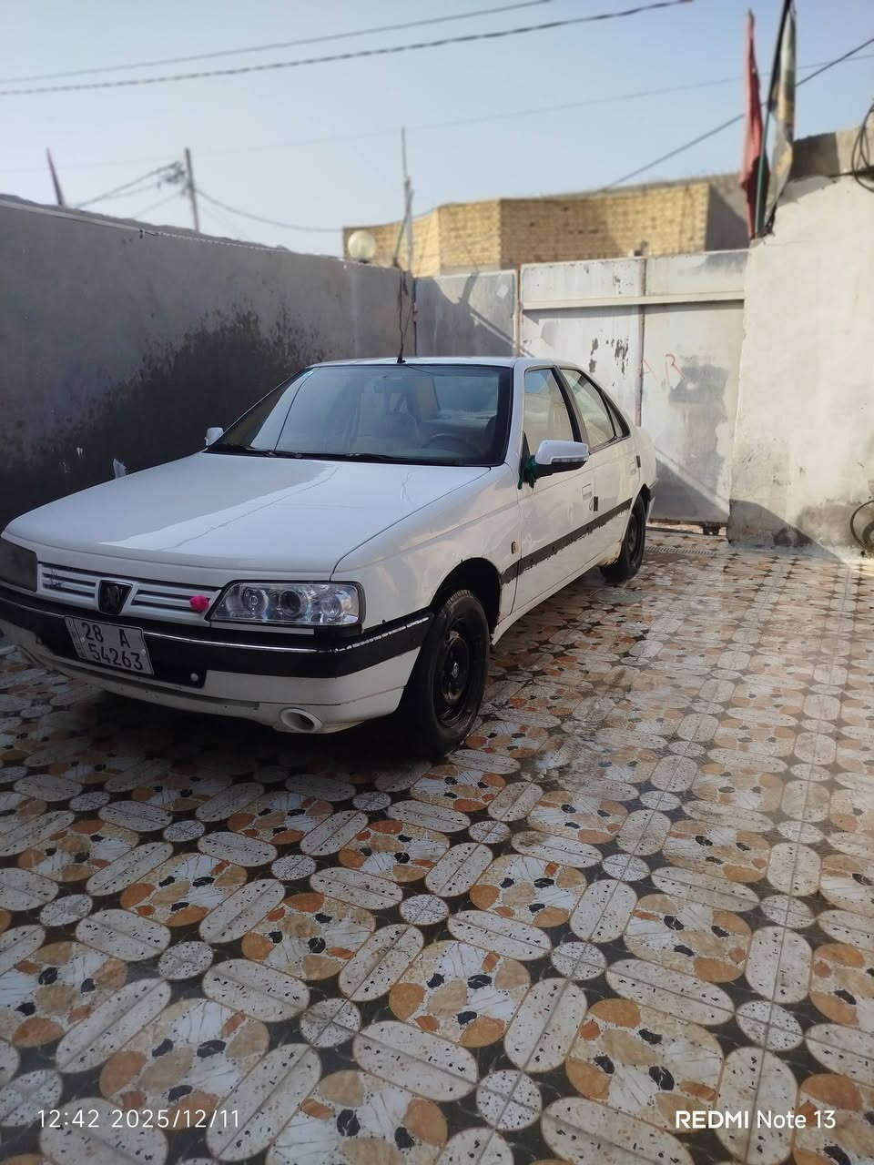 السلام عليكم بيجو 405 للبيع سياره خير من الله موديل 10 سياره مال جناي سياره قبل للشارع تدفئه تبريد شغالات تخم تاير جديد سعر 35 وبيها مجال حق الجيه الاستفسار هذا الرقم خاص ما متواجد ***********
