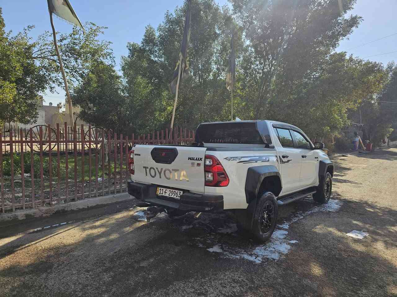 سلام عليكم عندي سياره البيع بيكم جي ار نفخ موديل 2024 رقم بغداد دولي مكفوله عامه سياره جديده وحلوه كير وتماتيك ماشي 40 الف عنوان بغداد ولشراي يتصل عل رقم ***********
