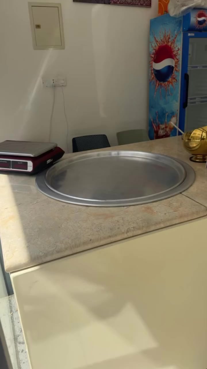 السلام عليكم محل كنافة جاهز أغراض كاملة للبيع  بغداد الدورة ***********
