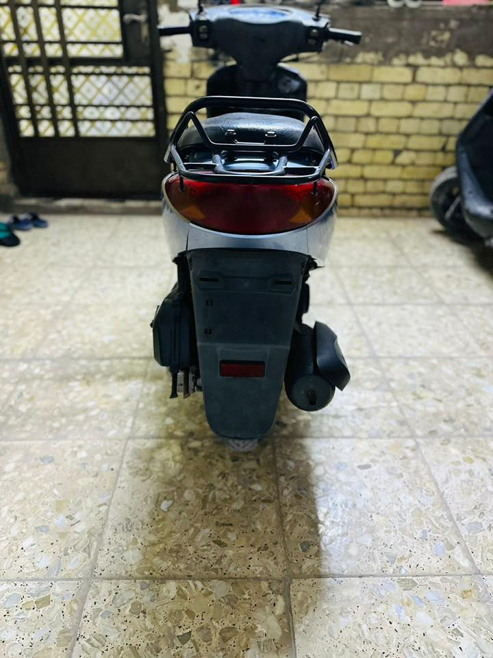 بريز كابريتر  
دواجه لوك اخت الرمبه 
اي نقص ما بيه جديده دراجه حلوه بعد انته تجي تكلب وتطلع 
للبيع سعر 750 عنوان بغداد البلديات 
الرقم ***********
