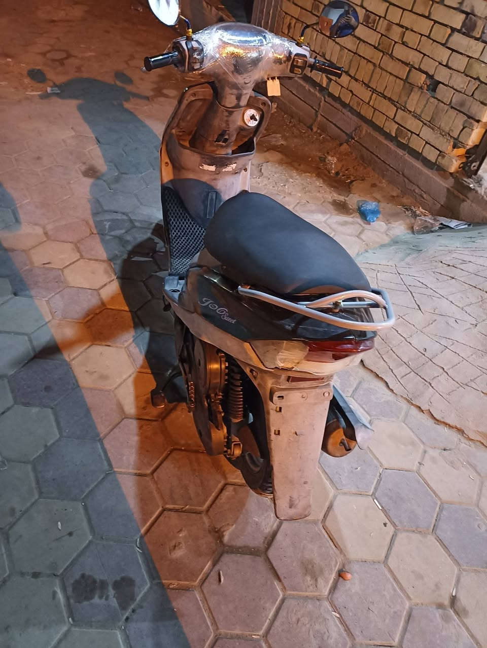 دراجه ماكس منغولي بوشه 50 بلاد نظافه 90% كامل مواصفات كل نقص ما بيها مكاني ناصريه  الشهداء ***********
