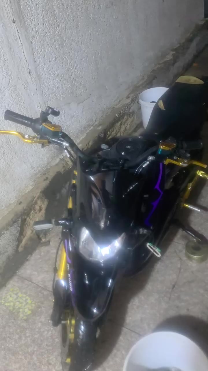 مستعجل لبيع بسبب ماذا سعر ٦٠٠الف
دراجه شحن 
بطريات جديده حجم ٣٨انبير عدد ٦
ملف ٢٥٠٠
تمشيك ٦٠كيلو اقل شي


**إذا كنت صاحب هذا الإعلان وتريد حذفه لأي سبب، رجاءا أرسل رسالة إلى الدعم الفني**