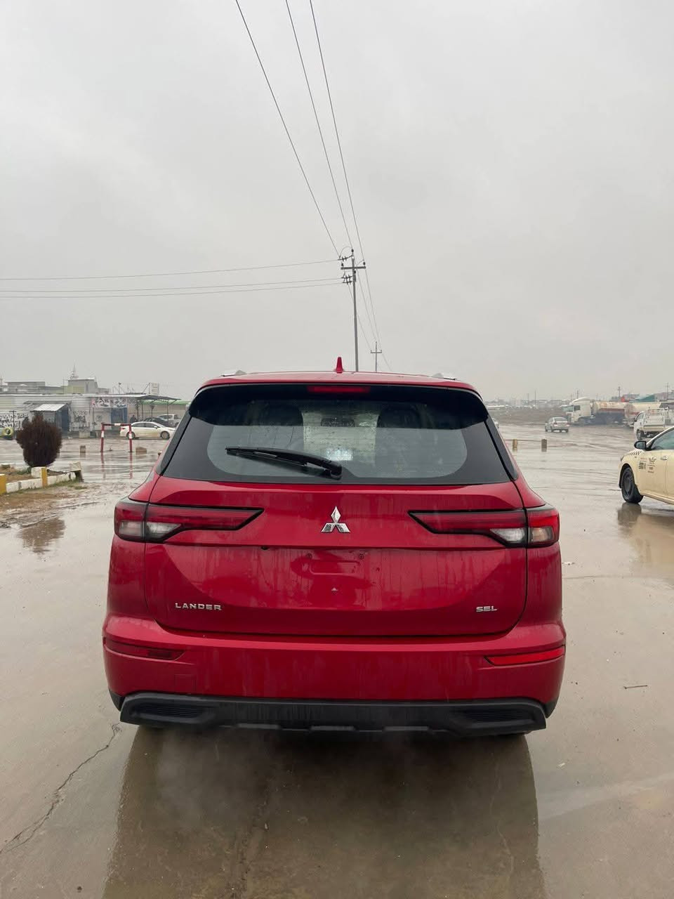 السلام عليكم ورحمة الله وبركاته
اقرة المنشور وتدللون اخوان

اوتلندر 2023 ماروني مرقم اربيل ترقيم جديد 
الضرر فقط بونيد بدون دواخل بدون اريباگات بشرط
فول مواصفات ماعد الفتحه 
السعر 165 ومجال
تعديل بارد PDR شبر بالقماره وشبر بلاب السكن وشبر خلف سكن بجم كبس
ملاحظة الكامرات ما تشتغل
مكان السيارة عقره معرض گولان
*********** واتساب متوفر
اخوكم ابو لؤي سميل, دهوك
