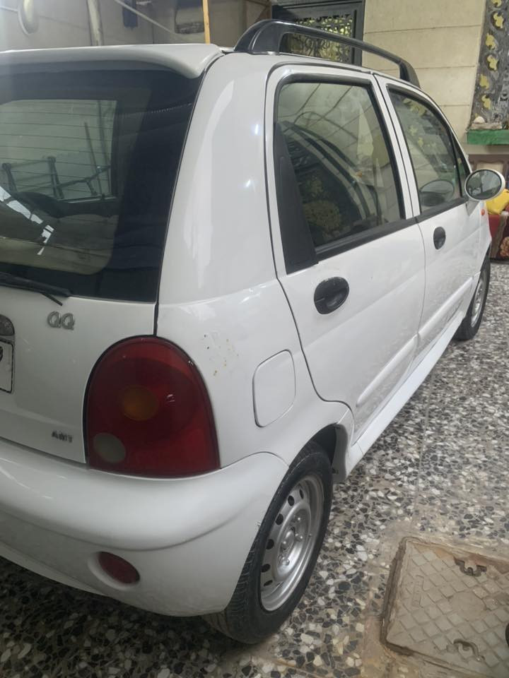 السلام عليكم للبيع سيارة شيري كيوكيو موديل 2013مكفول من الضربه مانقصها شي تبريد شغال اربع سلندر رقم بغداد بسمي لاستفسار اتصل على الرقم ***********السعر 33$بيهه مجال قليل عنون البصرة آم النعاج
