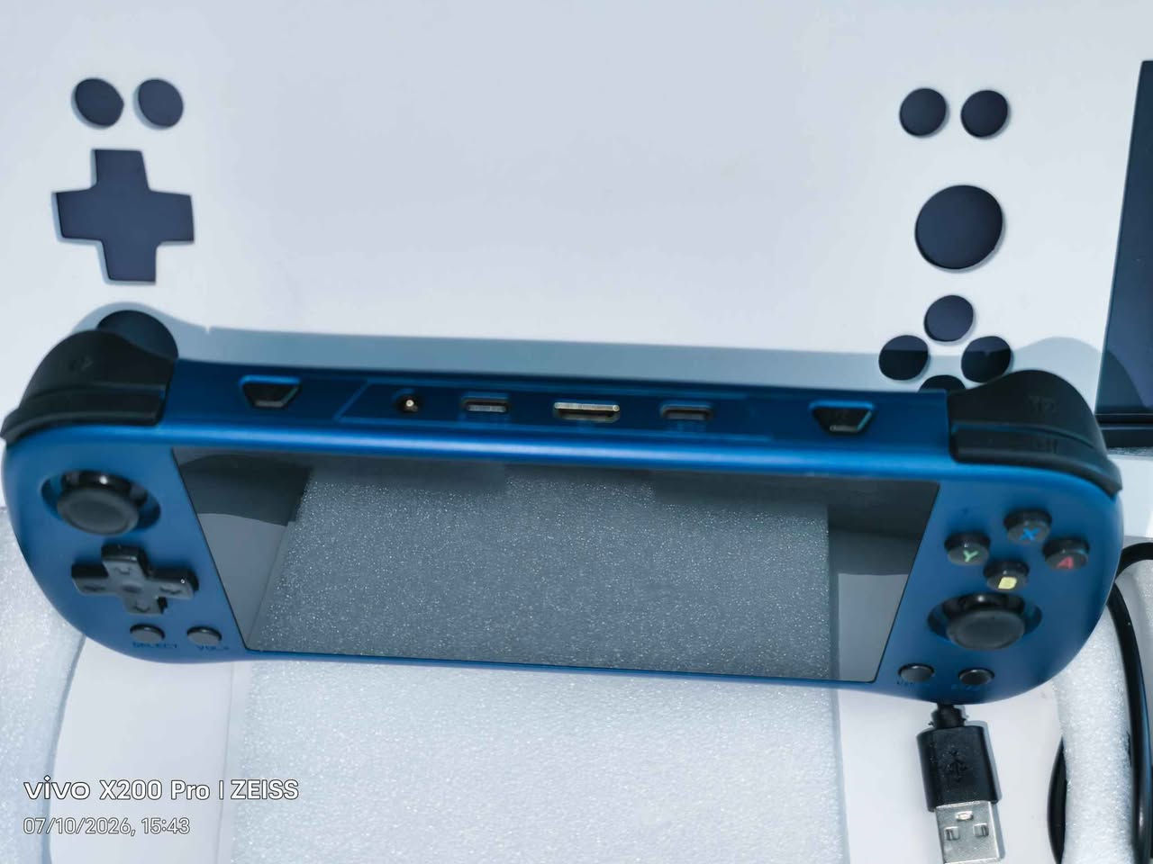 GAME POWKIDDY 
model:X55
بە هەزاران گەیمی تێدایە دەتوانی گەیمی کوالێت بەرزیش بخەیە ناوی بەپێی کەسەکە 
دوو میمۆری لەسەرە 
یەک دەستە زۆر پاک و بێ کێشەیە 
هەموو دووگمەکانی ئیش دەکەن 
ڕەنگێکی ناوازەی هەیە 
ناونیشان ڕانیە ۰۷٥۰۳۳٦۲۰۲٤
نرخ ٦۰ هزار  
*********** رانية, السليمانية

