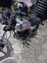 شاينك عراقيه سكنر الدراجه صارلهه 4 أشهر من طالعه من الوكيل كلشي شغال د...