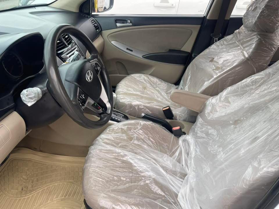 اكسنت 2015  خليجي كفالة عامة
محرك 1600 
فتحه 
ويل كب 
لايت لد 
السعر 115$مكان كربلاء
***********
