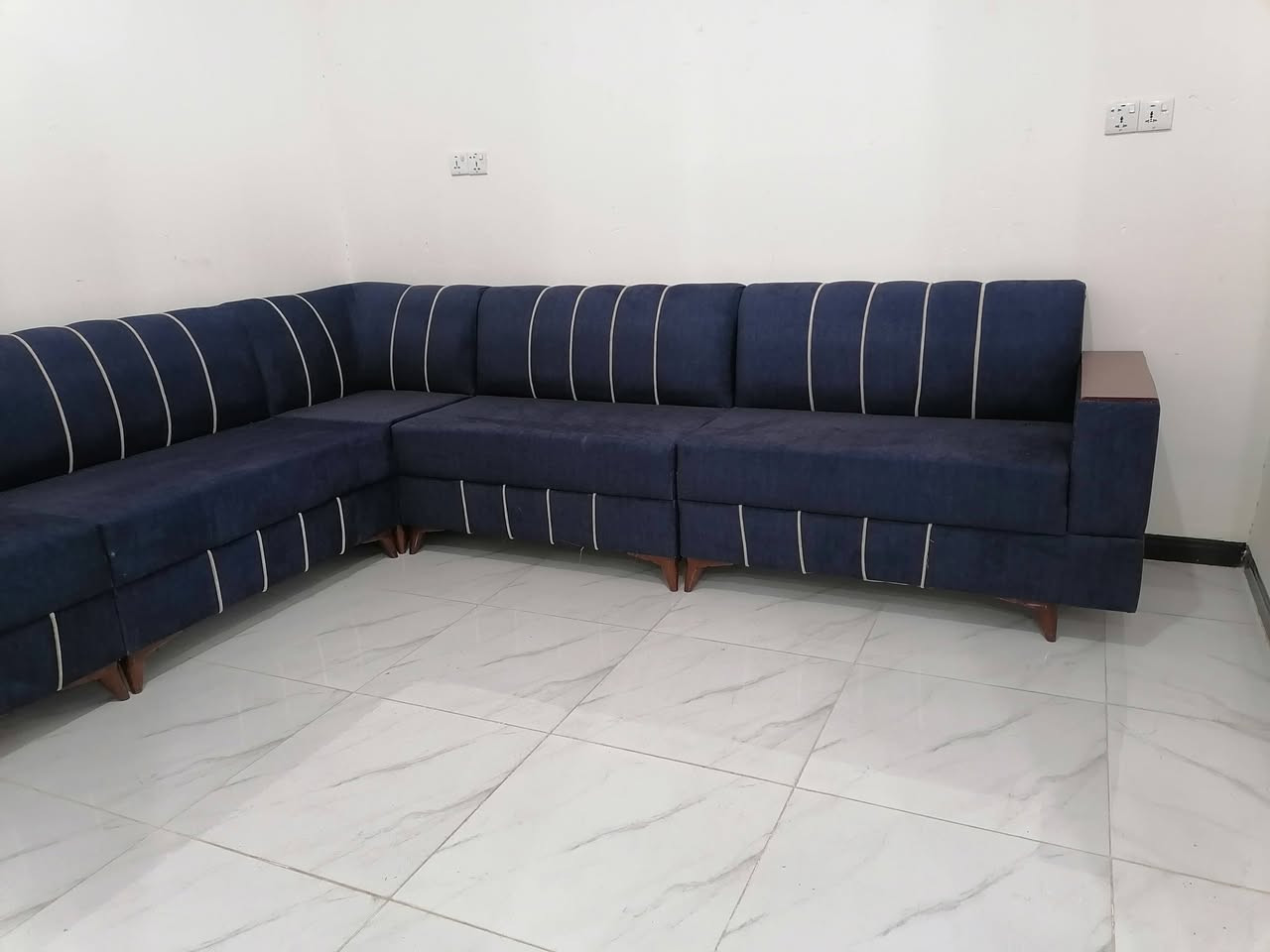 #ديوان موديل طبله 7متر 6 قطع 10نفر وياه كوشات


**إذا كنت صاحب هذا الإعلان وتريد حذفه لأي سبب، رجاءا أرسل رسالة إلى الدعم الفني**