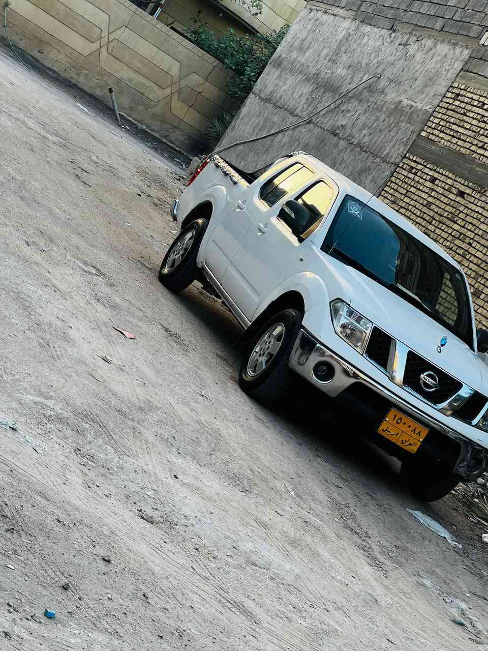 نيسان نيفارا مديل 2014(أصولي تحويل ثاني يوم )
كير اوتماتيك
السياره مكلوبه ومعمره تعمير حلو مصبوغه
مكينه كفاله لا تنقيص ولاتبخير كير جديد 
حداديه طوبه تخم تاير كهربائيات كلههه شغاله 
تبريد ثلج 🥶
السياره بسم عربي موجود يمته ماتريد. حول 
السعر 80$.......قفل 
مكان السياره بلبصره 
***********
