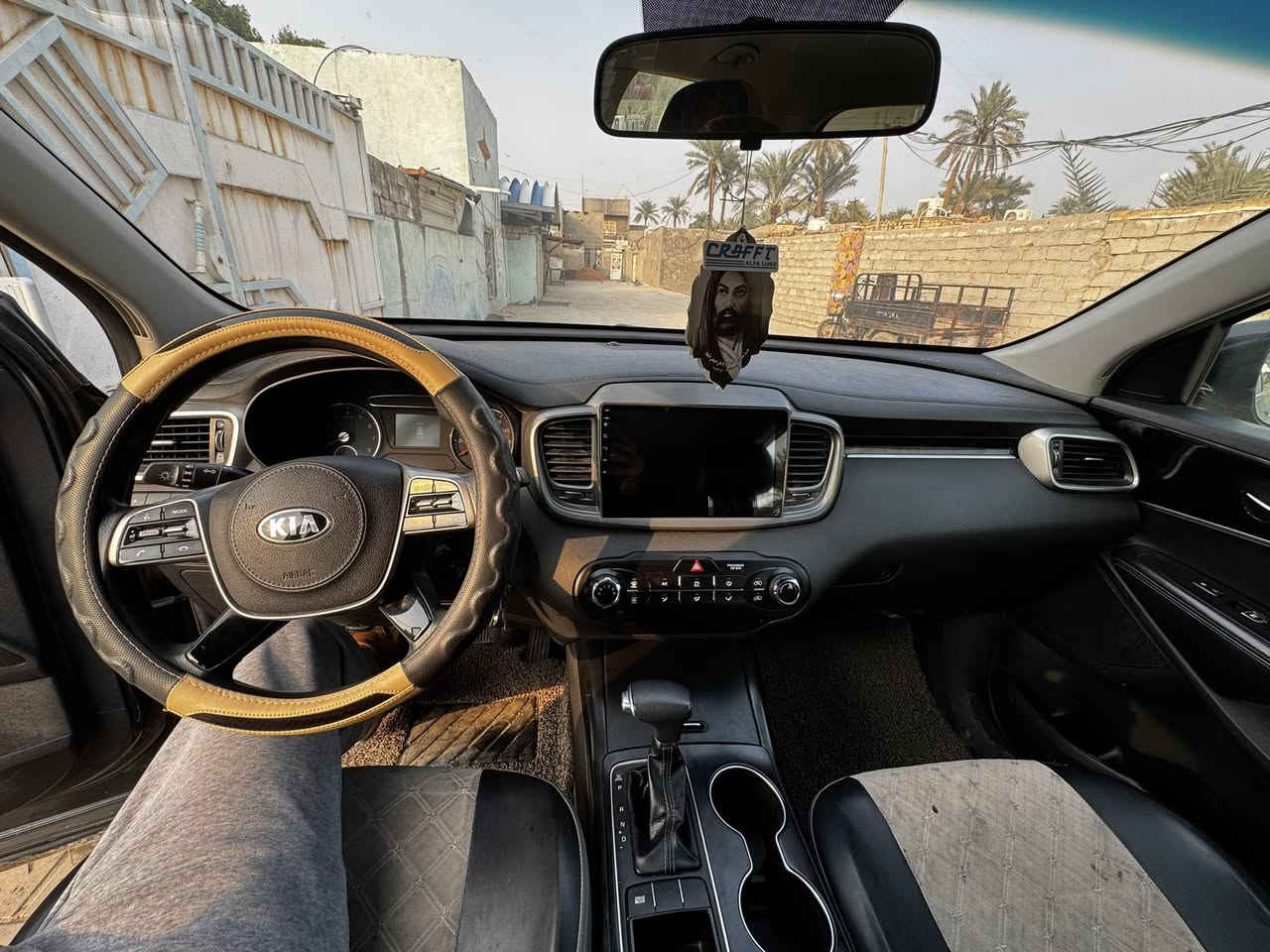 سورنتو 2019 محرك 2400 ولا ايرباك طاك دحجة خفيفة موضحة بالصورة سعرها 160 رقم بغداد باسمي 

***********
