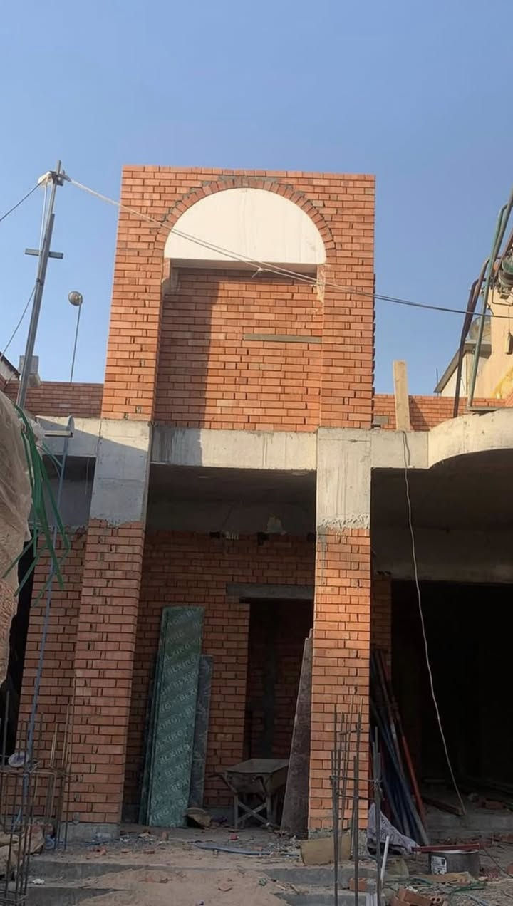 السلام عليكم .. خلفة بناء  . استلام مهندس  ***********
