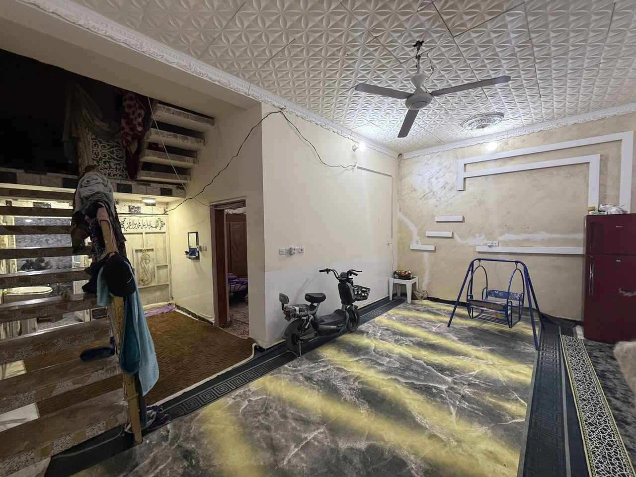 دار سكن للبيع 

العنوان / حي اور الاولى خلف السايدين الموحيه 

المساحه / 150 م 

تفاصيل البناء/ طابق عكاده جديد 

ط١/ صاله استقبال غرفه مطبخ صحيات خارجيه وداخليه 

ارضيه مرمر 

للمزيد من المعلومات يمكنكم التواصل معنا على الرقم التالي 

***********

***********
