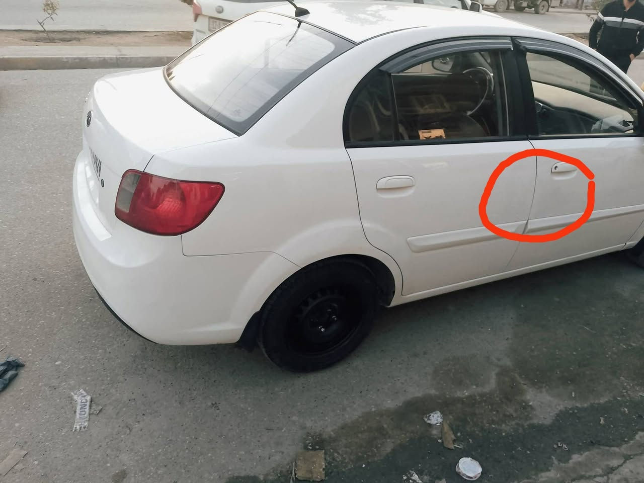 كيا ريو موديل 2012
رقم اربيل دولي شرط التحويل بأسمي
كابون بانزين بيها 
سنويه جديدة هزه وفحص جديد
داخل برايد
محرك 16شرط
وكير شرط 
صبغ بين بابين السكن مأشر بالصورة ومكانات بارد بيها كد كرت
السعر 95 بي مجال
التواصل مع الرقم
***********
