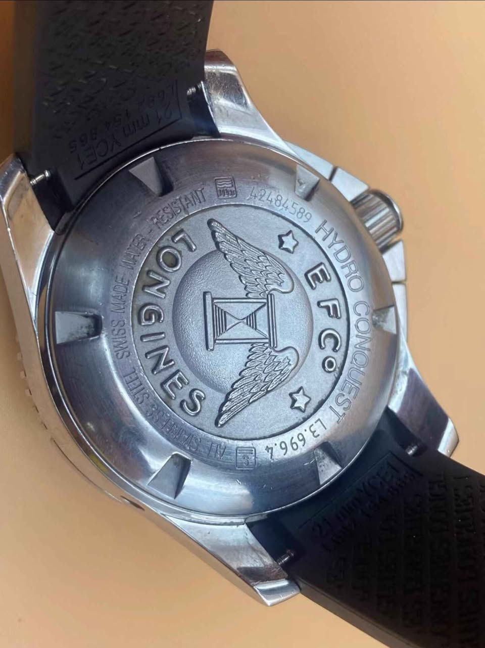 ساعة لونجين اصلي بدون ملحقات شرط الفحص 
السعر 1200 دولار المهتم  يتواصل خاص بغداد, العراق


**إذا كنت صاحب هذا الإعلان وتريد حذفه لأي سبب، رجاءا أرسل رسالة إلى الدعم الفني**