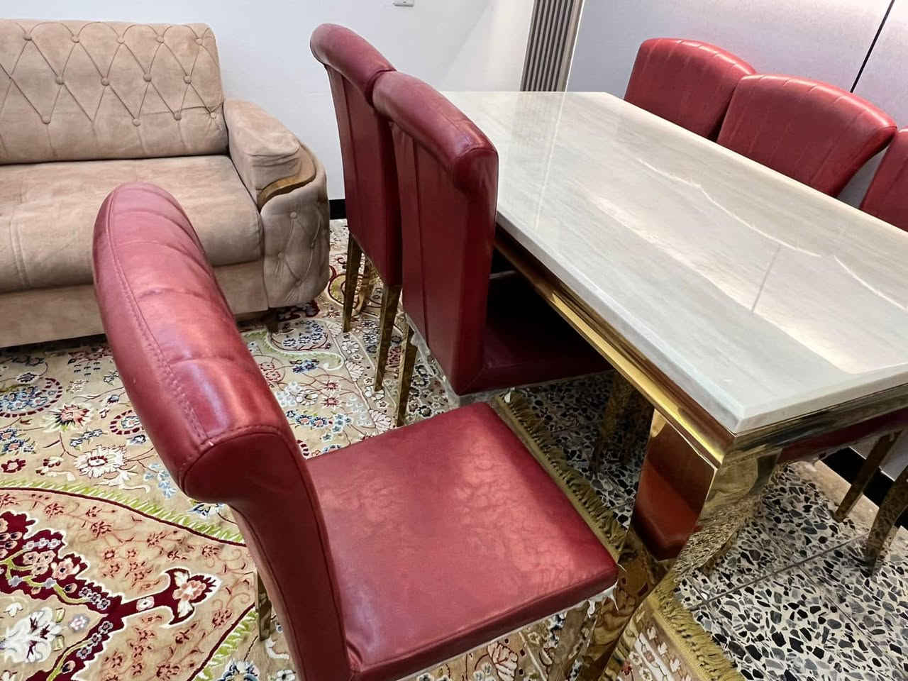 من رخصة الادمن 
السلام عليكم
ديوان تركي عدد ٢
ميز مرمر شخط مابي
وطبلات تركية
واتساب***********
