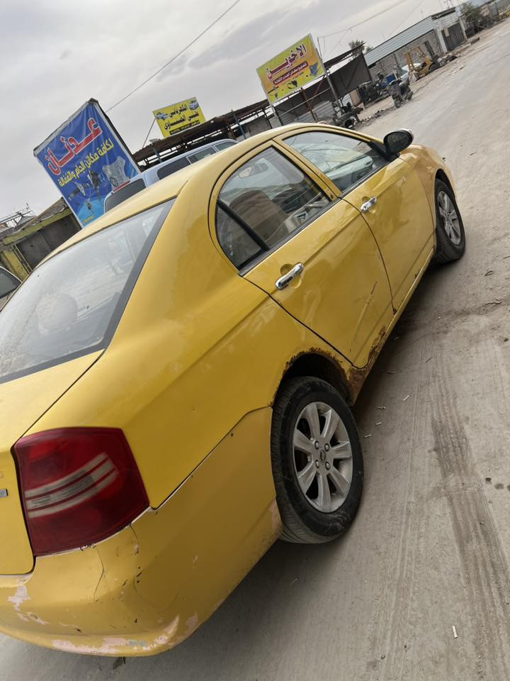 سلام عليكم ليفان ٢٠١٠سياره مكفول من الضربه بيه لكطات خسسات بيه مكينه كوريه مصفر هيه وغرامات سنويه ٣٠ترهم مراوس وسعر ٣٠.  ***********
