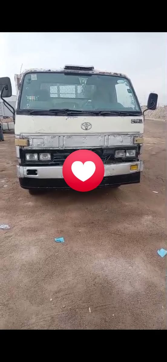 سلام عليكم قماره تيوته عريض مديل ٩٣ للبيع فقط قماره داخل نضيف للتواصل ***********
