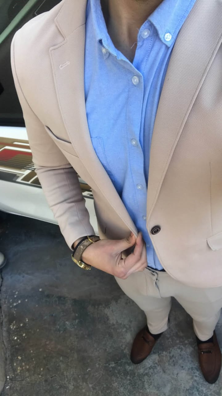 ‎قاتی مارکەی ڕۆمای ئیتاڵی Efendi 

‎لە ٢ پارچە پێک هاتوە(پانتۆڵ،هێلەک،چاکەت)

‎قوماشێکی سافی کوالێی بەرزی هەیە و لە ناوخۆی ئیتاڵیا کڕاوە

‎سێ گیرفانی هەیە

‎گیرفانێکی دیکەی هەیە لای یەخەکەیداh

‎گرەنتی مانگێکی لەگەڵدایە

‎نرخی (60)هەزارە🔒

‎هەموو قیاسێک بەردەستە

‎گەیاندن هەیە بۆ هەموو شار و شارۆچکەیەک🚚🚘📦
‎گەیاندن بۆ ناو سلێمانی ٣٠٠٠
‎گەیاندن بۆ شارەکانی کوردستان ٤٥٠٠
‎گەیاندن بۆ بەغداد ٦٠٠٠
‎گەیاندن بۆ شارەکانی ئێراق ٨٠٠٠ السليمانية, العراق


**إذا كنت صاحب هذا الإعلان وتريد حذفه لأي سبب، رجاءا أرسل رسالة إلى الدعم الفني**