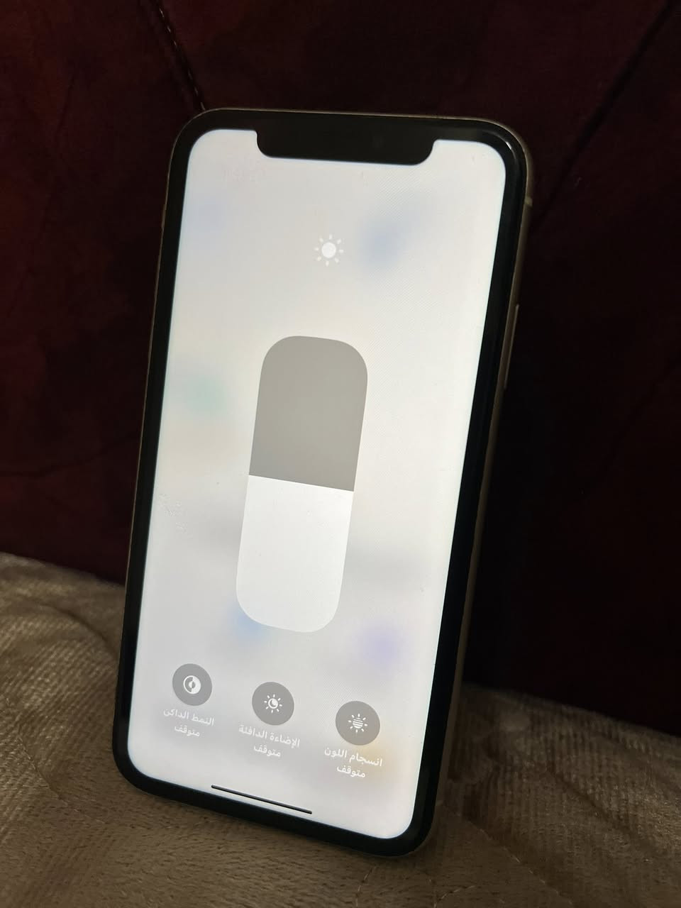 ممكن تنشرلي 11 عادي جهاز نضيف كلش مامفتوح ولا داخل صيانه لون ابيض ذاكره 124  (***********)
