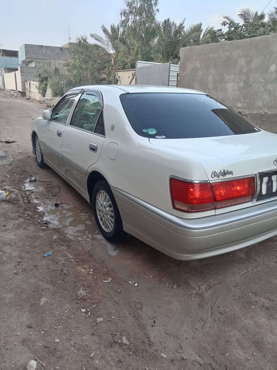 سياره ملكه ادوات دكمتين كصه غماره فقط سياره كارتون جديده وجاهزه محرك ديفور الزغير تدفئه تبريد ثلج 🥶حداده كهربيات لايت زنون غرفتها جيس السياره بيها ارقام شمالي القديم بدون سنويه السعر 45 البصره ابي الخصيب ***********
