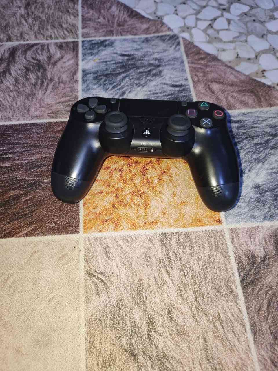 بلي4مستعمل سبوع السعر 300قفل***********
