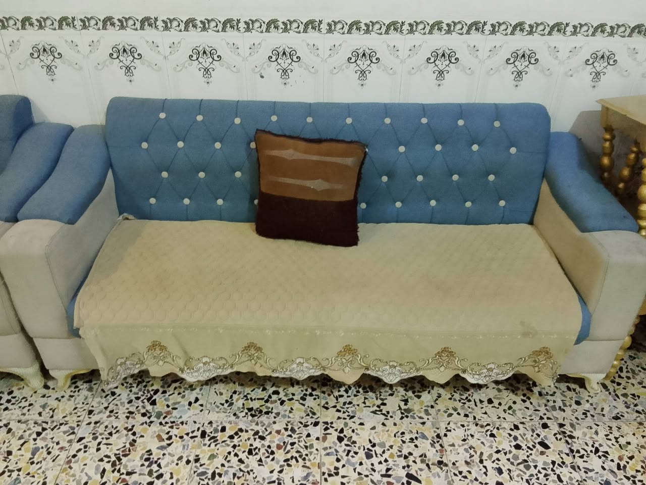 السلام عليكم تخم لبيع اصلي مو سوكي مع سيت طبلات السعر 750 بي مجال نظيف كلش مكان بغداد الكماليه ***********

