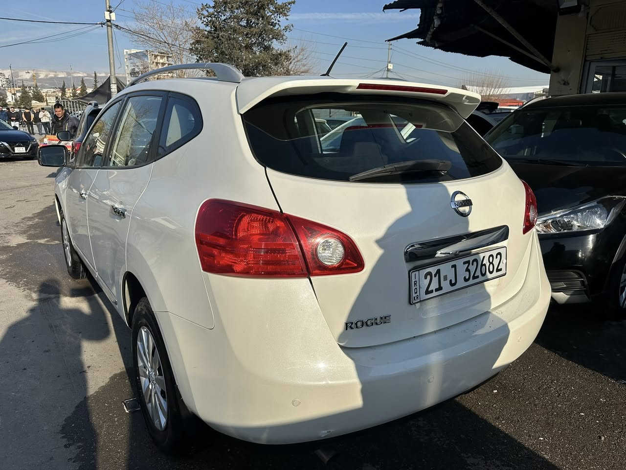 نيسان روج 2012
بدون قطرة صبغ كفالة عامه 
سنويه وارقام جديدة لوك 
محرك كير شرط 
سعر 112 ورقة 
***********
