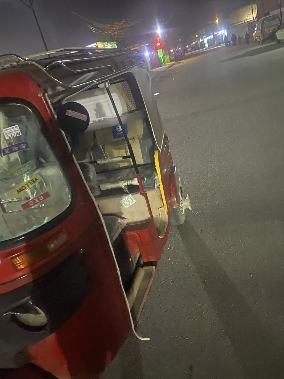 سلام عليكم تكتك مديل 18 تكتك خير من الله كبل لشارع وراق تكتك مال عشيه سعر  3/ 800 وبي مجال مكاني بغداد  حي اور  رقم ￼ لهاتف ***********
