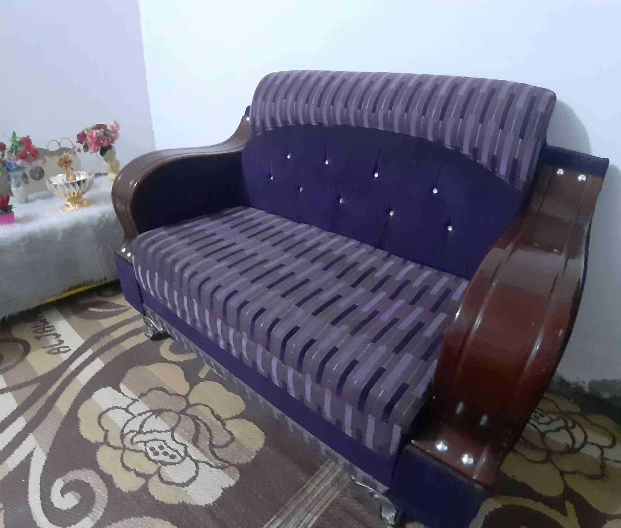 تخم مستعمل  للبيع سعر مناسب 
هاتف /***********
