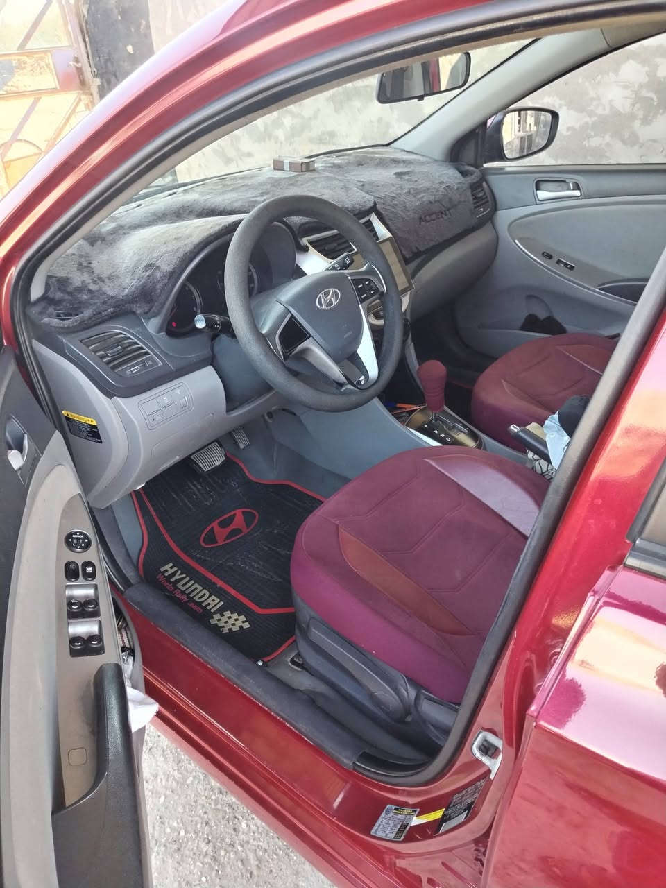 سلام عليكم
سياره اكسنت للبيع مديل 2016 أمريكي السعر 87وبي مجال 
رقم بابل انكليزي تحويل ثاني يوم
هزه جديده سنويه جديده مصفره غرامات
مواصفاته نظام ايكو شاشه كبيره وكامره دواره
مانع انزلاق مثبت سرعه
دوشمه درجه اولى 
مكينه 1600 خير من الله
كير 6 نمر اوتوماتيك
تبريد ثلج
داخل لونين
ماشيه 122وقابله للزياده
بيه بنيد مبدل اصلي مال امريكه
وبيه 3 قطع فقط كلير بدون معجون ولاضربه
والشراي يتصل ***********
