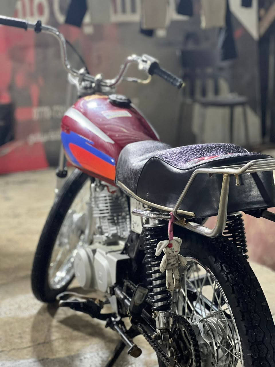 سلام عليكم دراجه نامه شلامجه للبيع رقم وسنويه سعر 1,150 دراجه موديل 15 بس تعميره جديد 2025 المكينه تخبل ناعمه امبدل بيها ولفات وبستم فقط دراجه مثل ماشوف بعينك مستعجل عل بيع رقمي لا ستفساره ***********
