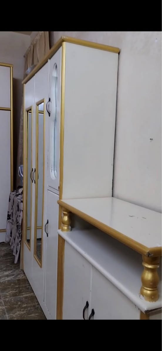 للبيع غرفه حطاطه سعر ٦٠٠ وعنوان فلوجه حي الشهداء رقم *********** للإستفسار
