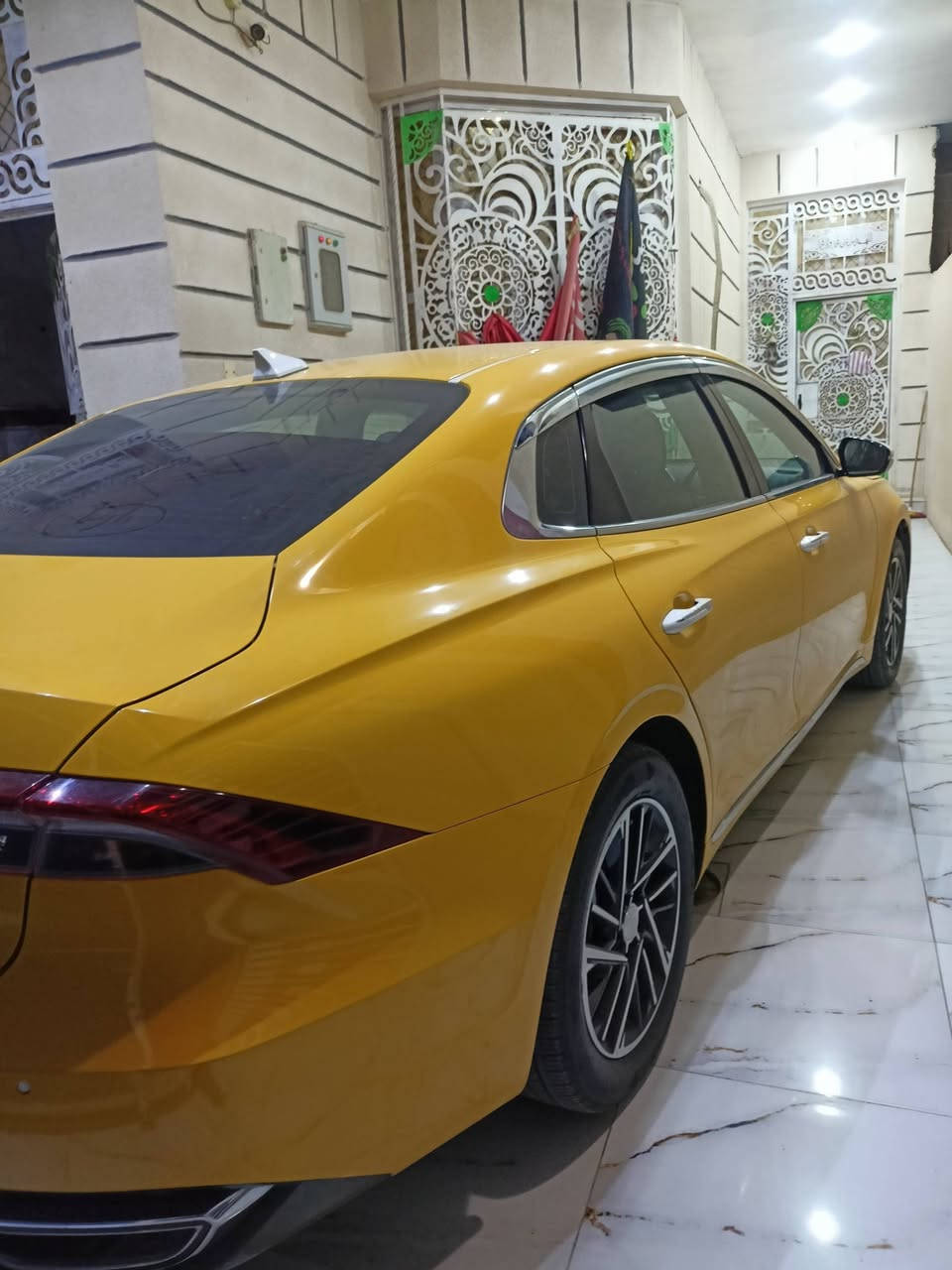 سلام عليكم ازيرا موديل 2023 كفاله عامه رقم بصره بسمي ماشيه 15 الف وارد كوري اصل غاز سياره بعدهي زيرو سياره امفوله امصفره هيئه وغرامات  سعر 215 وبيه مجال بسيط مكان البصره لاستفسار ***********
