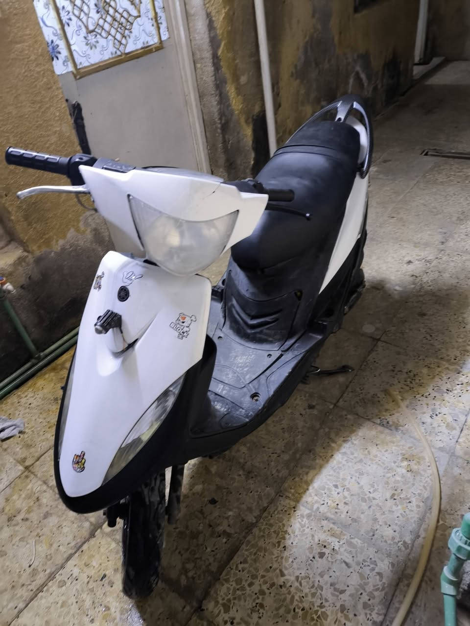 ماكس عدله ياباني شلعه ومعدل تشك الكاع نكره وحده كلج أمام رياضي فولل صالصنه رياضي دشلي وصينه مال سلف رياضي  عوزه بس تبدل سلف يرجع نكره وحده باتري اصلي جديد  كهربائيات بصيط عباره عن بس تبدل كلوبات ترجع فقط سعر 600 العنوان حي طارق  ***********
