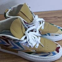 قياس ٤٤ • ملابس • توصيل