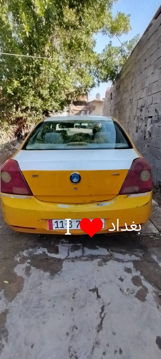 السلام عليكم من رخصة الادمن جيلي ام كي للبيع رقم بغداد دولي موديل ١٢ السياره بأسمي تحويل مباشر مكاني بغداد المعالف السعر ٣٠ وبيها مجال تبريد شغال السياره جاهزه بيها ملاحضات بسيطه *********** وات ساب او خاص الاستفسار
