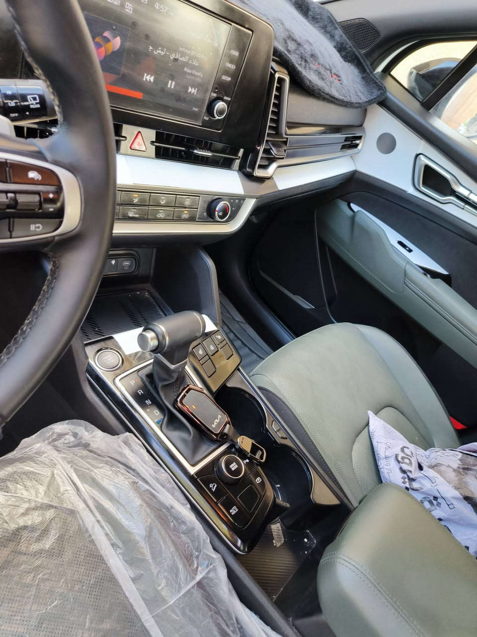 السلام عليكم سبورتاج 2025 زيرو بلاك اديشن كلها بلاك ويل الكبير اسود لامع رقم بابل الدولي كراسي كهرباء جنطه كهرباء شاشه كبيرة متصله تحكمات استيرن دبل لد امامي خلفي محرك 2000 دوش ضمان الدوليه خمس سنوات أربع دبديلات دهن مجاني 
داخل جلد داخل ٣ الالوان شباك بيانو بلاك هندبريك بصمه ٤ انضمه قيادة نورمال وايكو واسبورت مانع للانزلاق اوتو هولد مانع المنحدرات تدفئة كراسي + تدفئة استيرن 
236 وبيهاااا ومجال
الاستفسار 
***********
