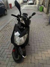 سكنس فحل كفالة عامة أورق كاملة اي نقص مابيها السعر 800 وبيها مجال بسيط...