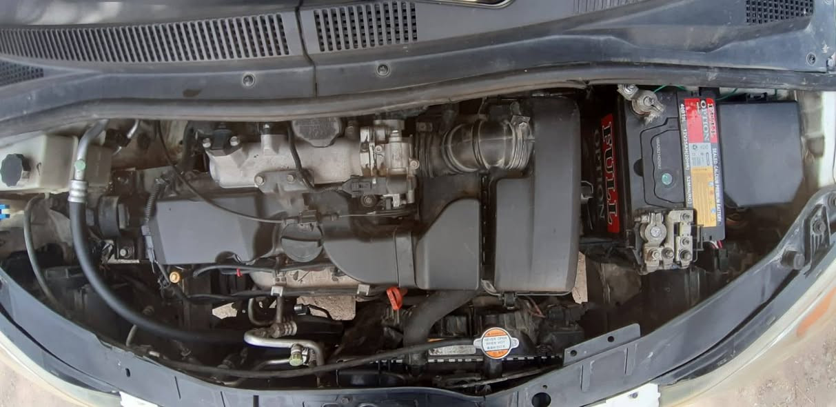 بيكانتو ٢٠٠٩ محرك جيد لاتبخير ولا تنقيص كير اوتو صدر امامي جيد كهربائيات شغاله تبريد وتدفئه شغال باتري وداينمو وسلف وراديتر وتخم تاير كله جديد للاستفسار *********** بيها ملاحضات الدعاميات تحتاج ترتيب وصبغ وبيها جهه اليمين الجاملغ الامامي بي طخه والباب الخلفي بي طخه تحتاج ترتيبات والصدر الخلفي تحتاج بوش  مكان السياره بغداد الجديده او كراده داخل بغداد, العراق
