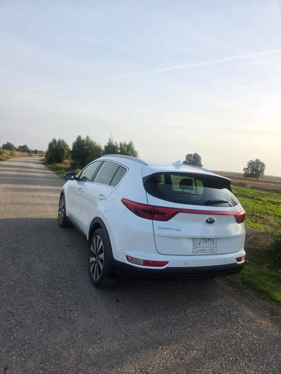 كيا سبورتج
موديل ٢٠١٧ 
خليجي محرك ٢٤٠٠
 بصمه 
حساسات امامي خلفي 
كشنات قرميدي 
مانع انزلاق  
رقمها بغداد وبأسمي
السياره رايدها ب ١٧٨  و بيها مجال بسيط
مكان السياره واسط
للاستفسار الاتصال على هذا الرقم ***********
