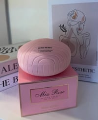 باودر روز بيري • ٢٠٠ غرام • بشرة حساسة