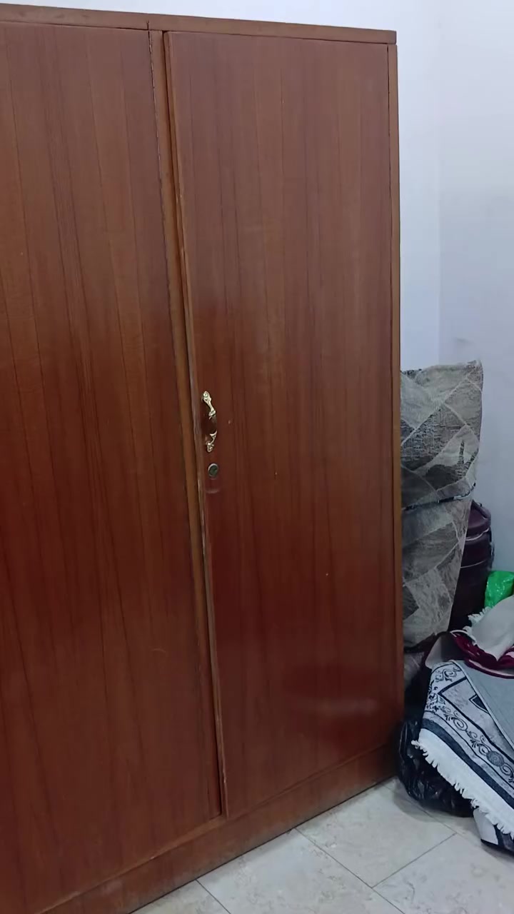 كنتور ٤ ابواب صاج الوجه والداخل صاج عراقي بحالة جيدة مستعمل شي قليل نظيف السعر ٢٠٠ الف رقم للأتصال اسيا *********** او عراقنا *********** العنوان شارع فلسطين
