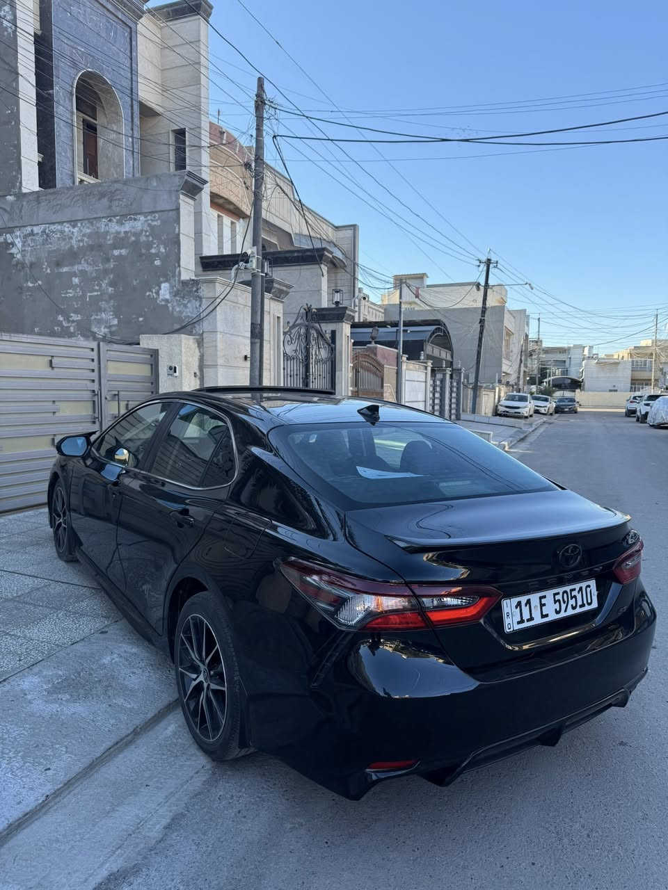 السلام عليكم
للبيع كامري بانزين فقط 2023 se plus night shade
السياره ماشيه 42
فول مواصفات
فتحه سقف بصمه شاشه جبيره تدفئه كشنات تدفئه ستيرن نقطه عمياء رادارات شاحن وايرليس تبريد قطعتين امامي وخلفي واليعرف بالفول يعرف شداحجي 
السياره حادثها جاملغ عكس السايق وربع البنيد صبغ فقط بدون ايرباااك 
مكاني بغداد 
***********
