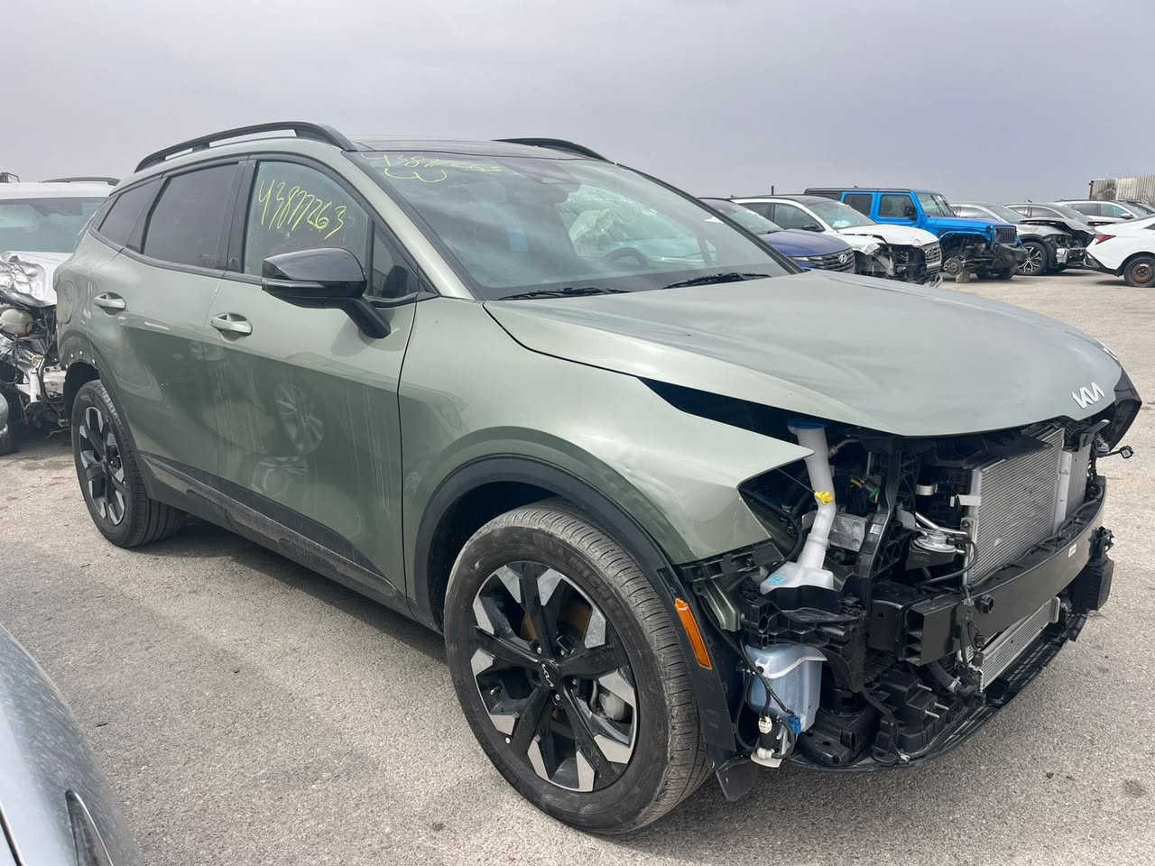 كيا سبورتاج الهجينة القابلة للشحن (بلگن) موديل 2024، فئة X-LINE
بدون حادث بدون مصرف تصليح 

رصعة بسيطة بقبق الجنطة فقط

كل غراضهة وياهة

موجودة بعمان بالأمكان ادخالها بكتاب شهداء 

ابيع بعمان خارج الحاوية 183 وبيهة مجال

***********
